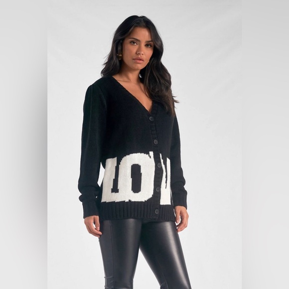 ELAN ‘LOVE’ Elevated Neutral Knit Cardigan with LOVE Motif. Large. - Picture 4 of 8